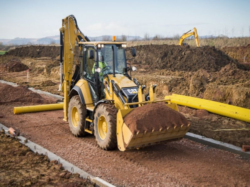 Аренда экскаватора-погрузчика Caterpillar 434F2
